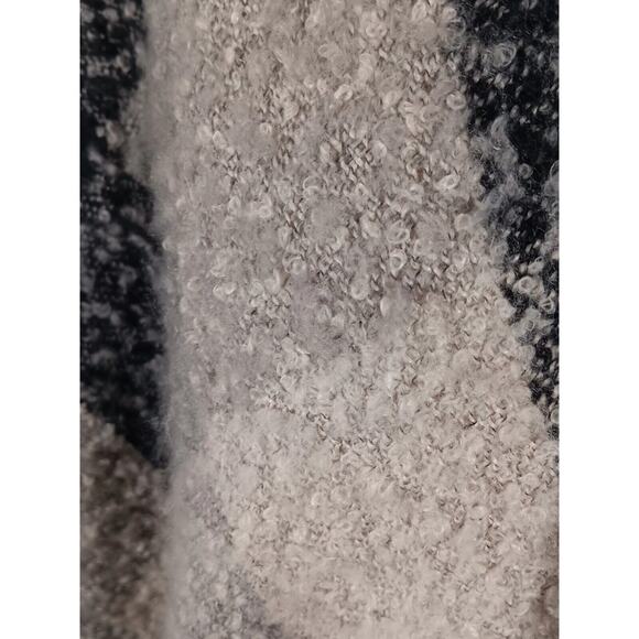 Woolrich Fringed Cape Shawl Wrap Fleece Polyester Black Gray Plaid Poncho One Sz - Picture 7 of 12